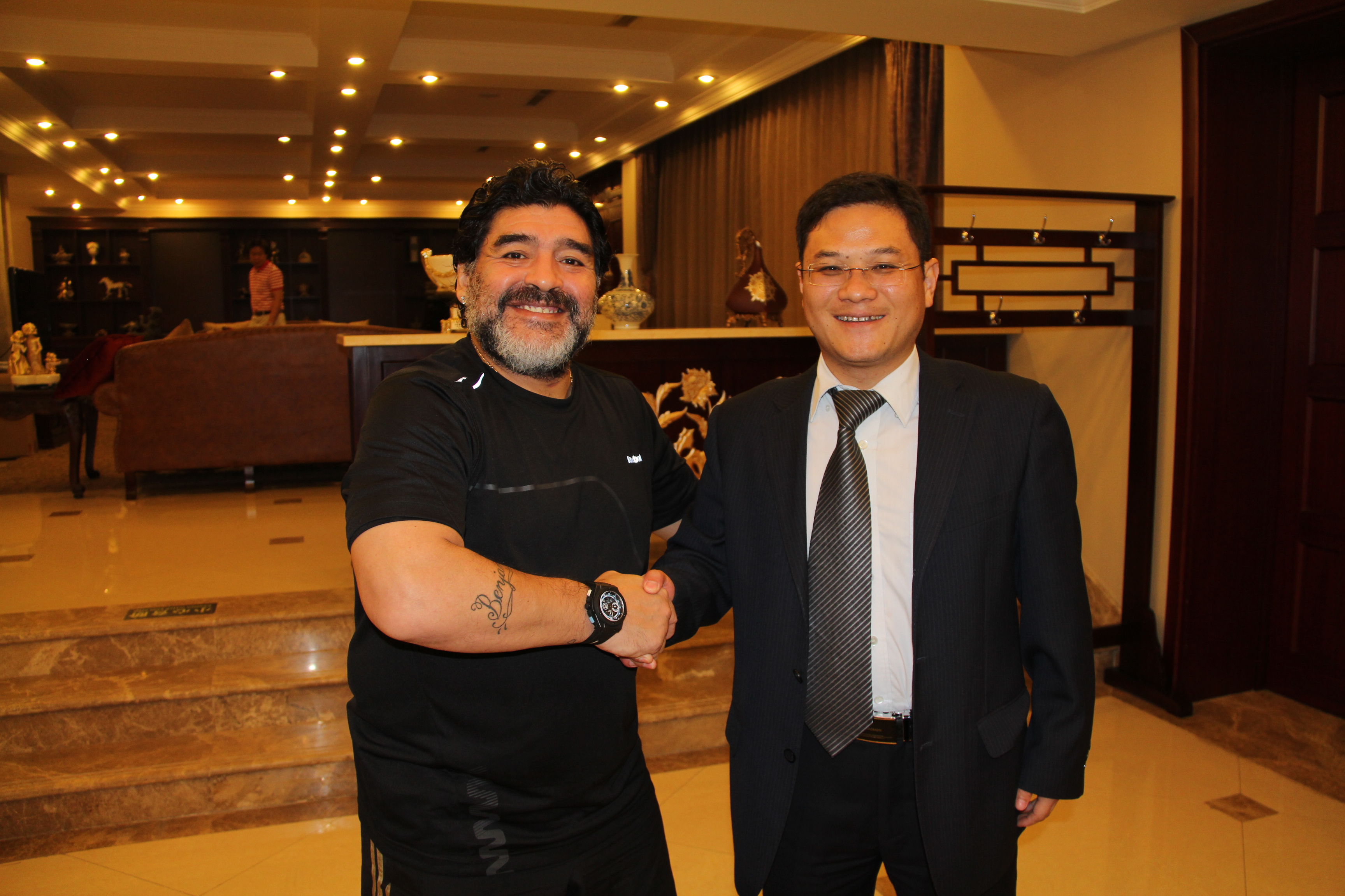 Football King Maradona entrusts attorney Ge Youshan  to represent the case of reputation infringement