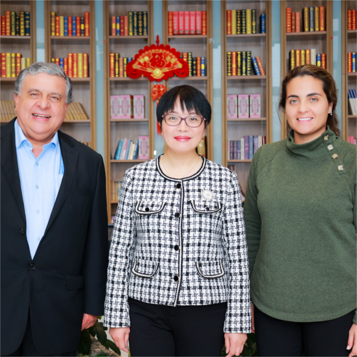 Representatives from Prominent Paraguayan Law Firm Visited JAVY