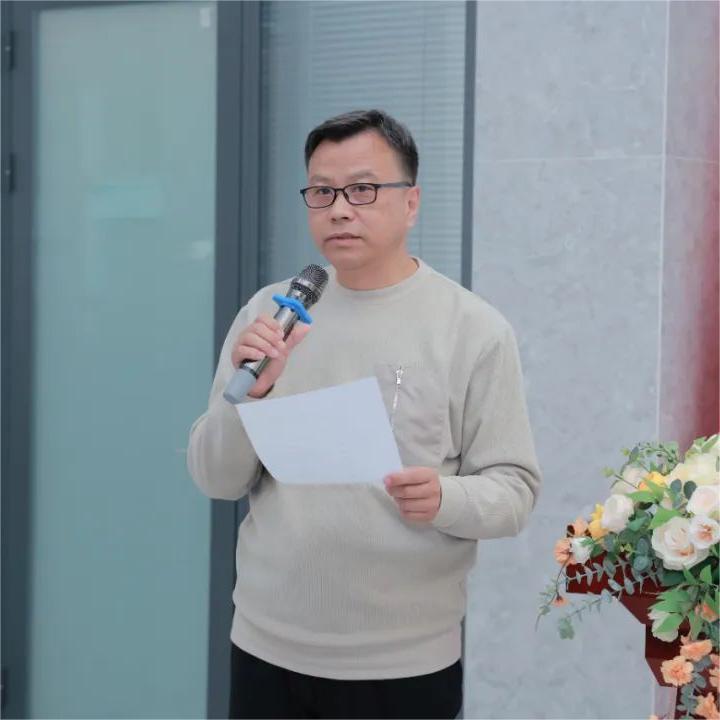 Wang Wenyong: Under the 