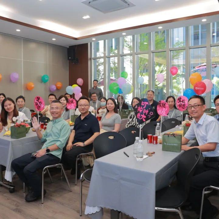 嘉潍活动 | “与嘉同乐 微笑绽放——嘉潍所迎新及8月生日会”成功举办